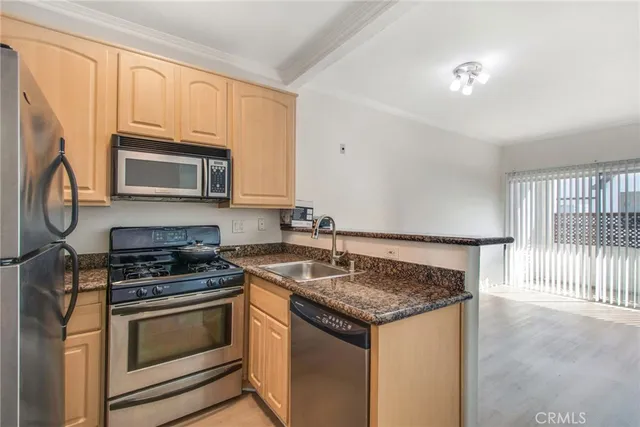 $365,000 | 300 North El Molino Avenue, Unit 312, Pasadena, CA 91101