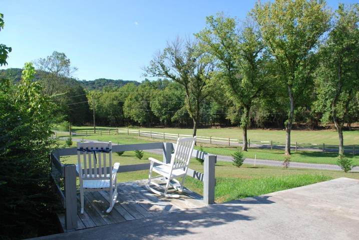 2736 East Raccoon Valley Drive Heiskell, TN 37754 - Photo 12 of 37 a view of a park