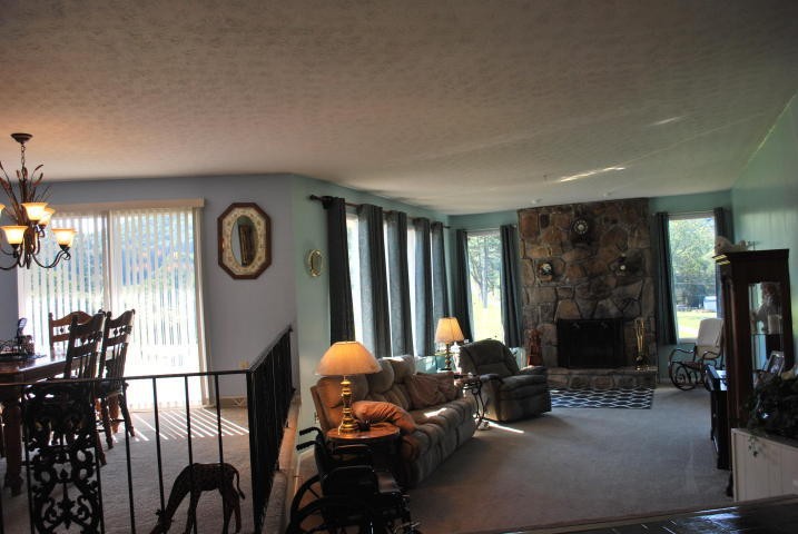 2736 East Raccoon Valley Drive Heiskell, TN 37754 - Photo 6 of 37 a living room with furniture