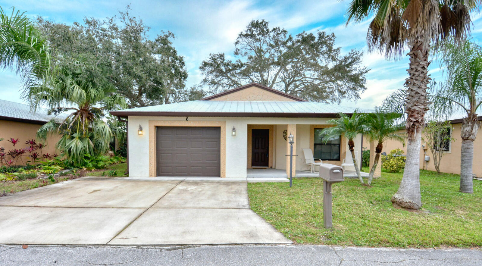 6 South Granada Ln