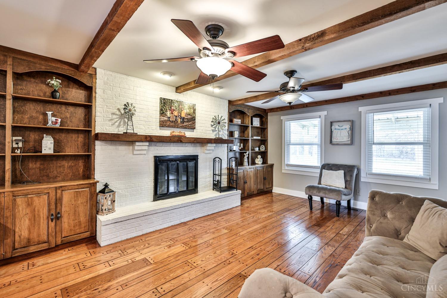 5072 Springdale Road Cincinnati, OH 45251 - Photo 11 of 56