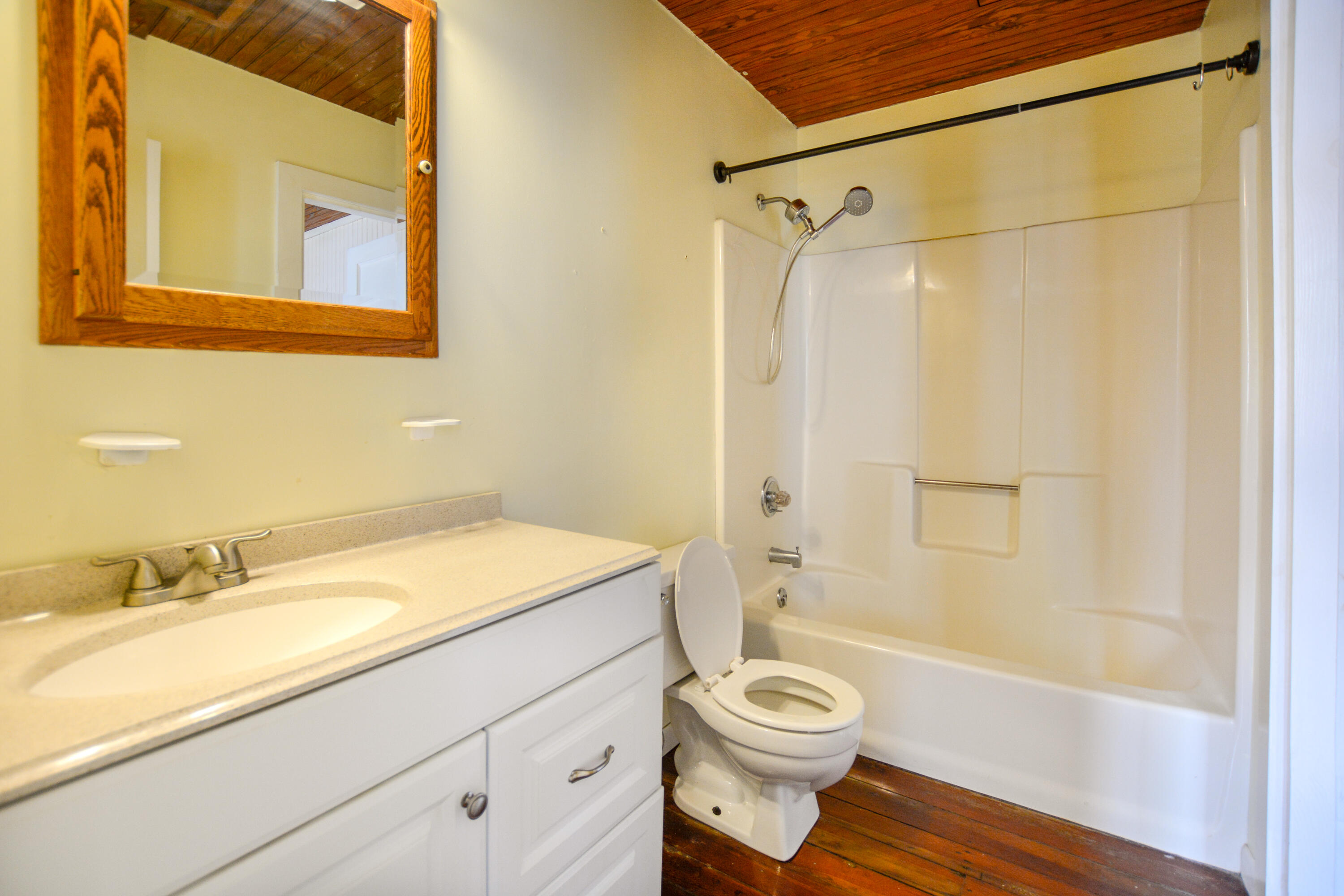 27 Smith Street, Unit B Charleston, SC 29401 - Photo 17 of 23 20373046__DSC8952