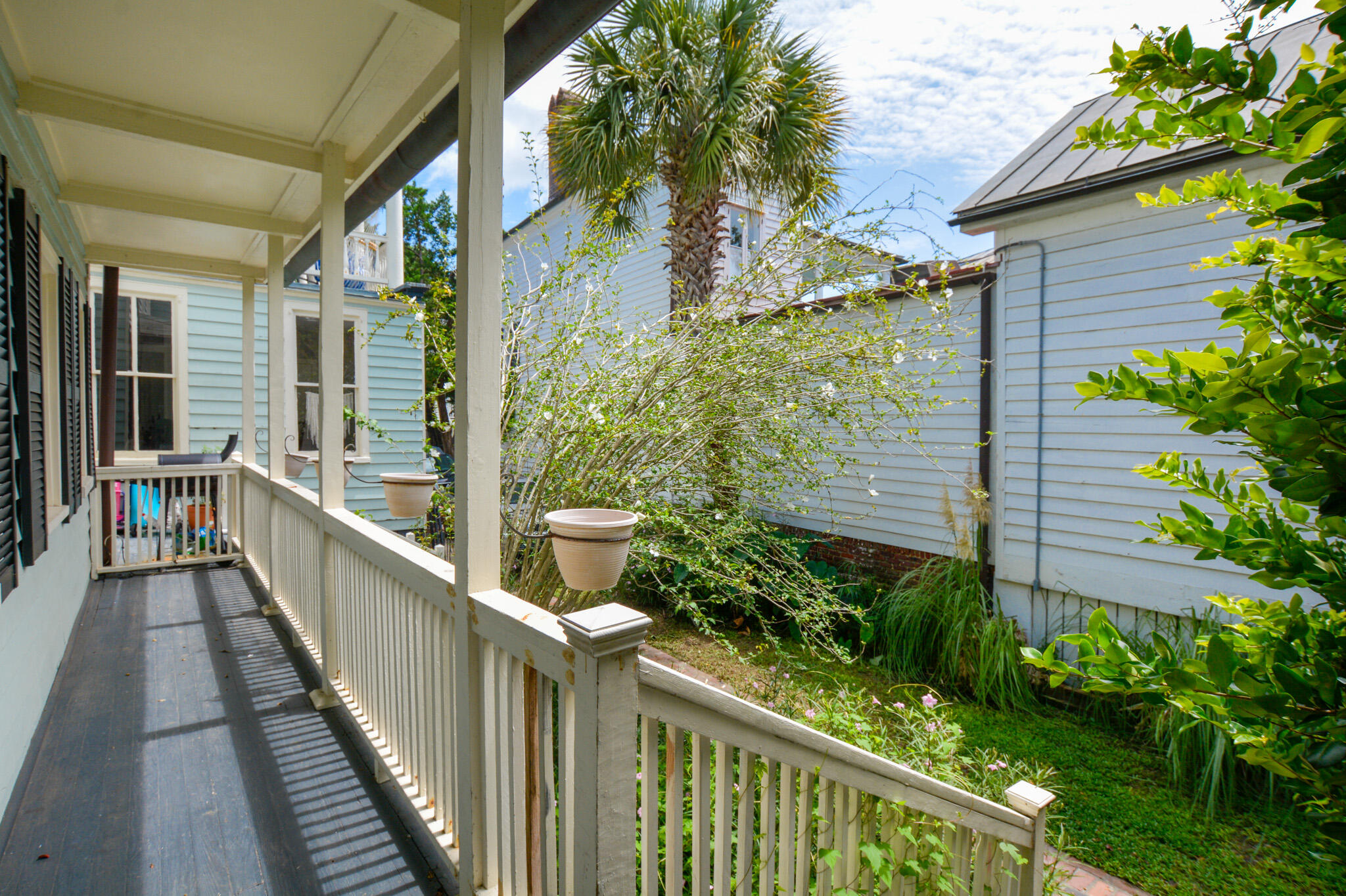 27 Smith Street, Unit B Charleston, SC 29401 - Photo 3 of 23 20200825-_DSC5576