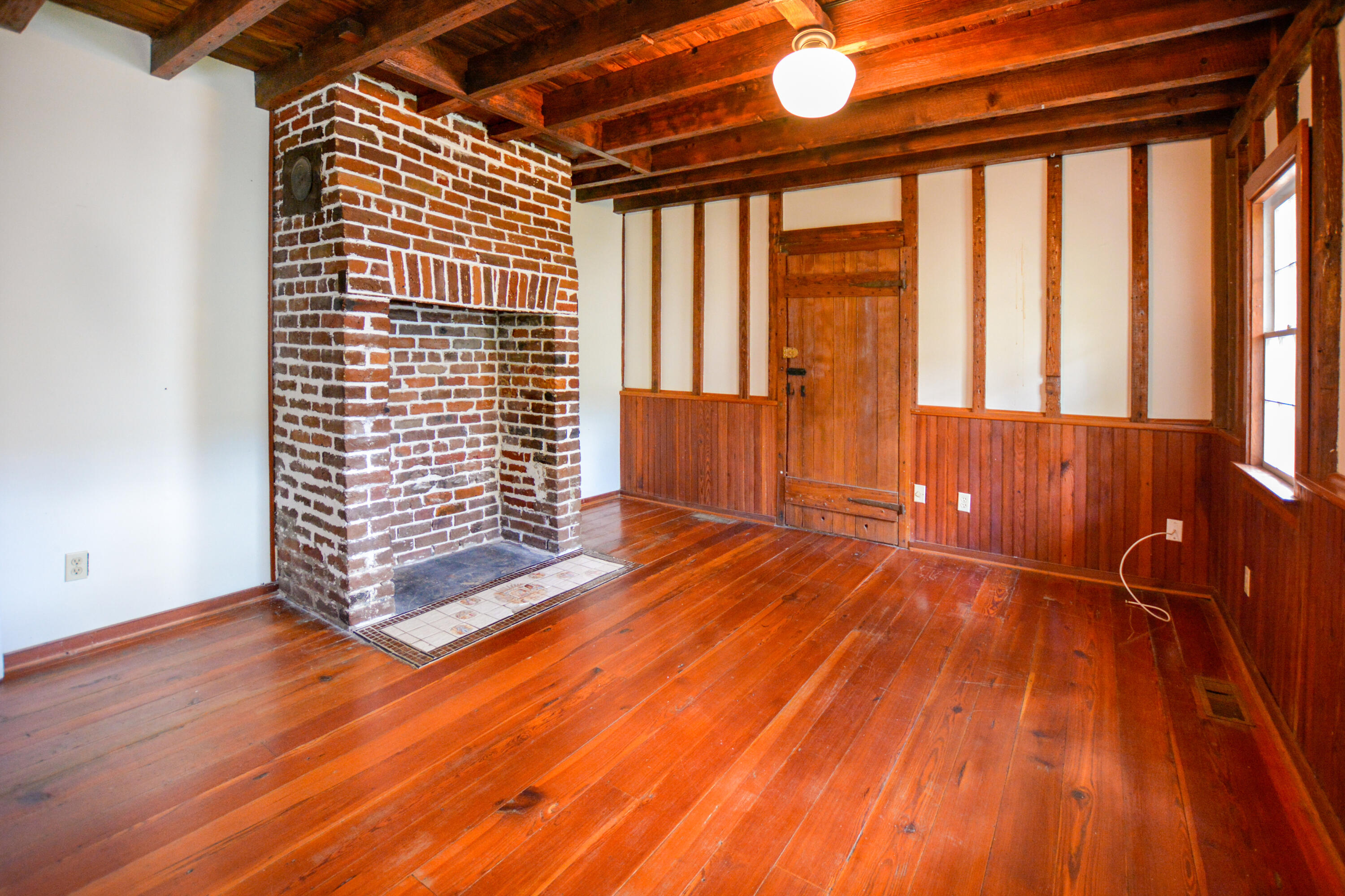 27 Smith Street, Unit B Charleston, SC 29401 - Photo 6 of 23 20373033__DSC8941