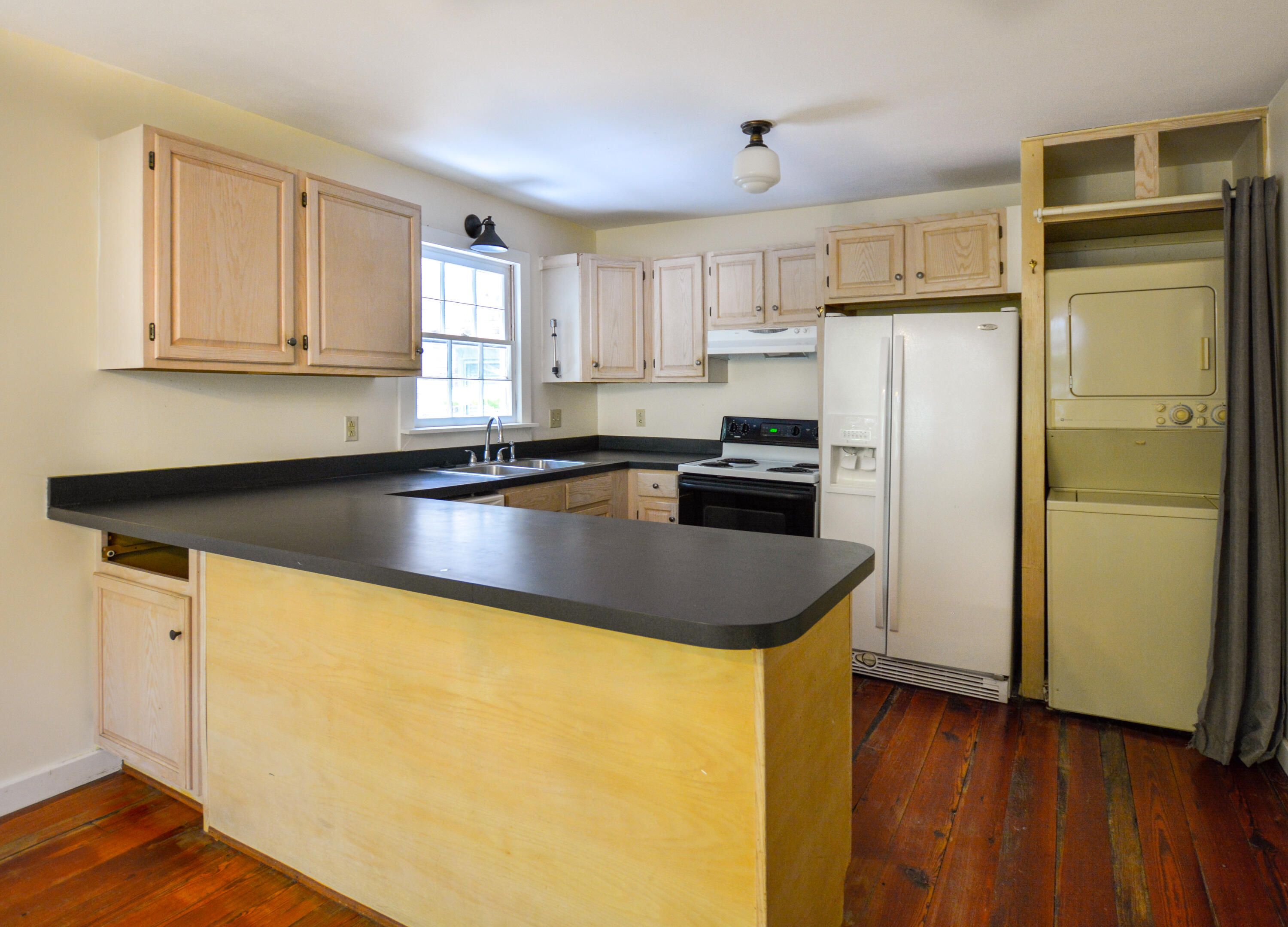 27 Smith Street, Unit B Charleston, SC 29401 - Photo 10 of 23 20373023__DSC8933