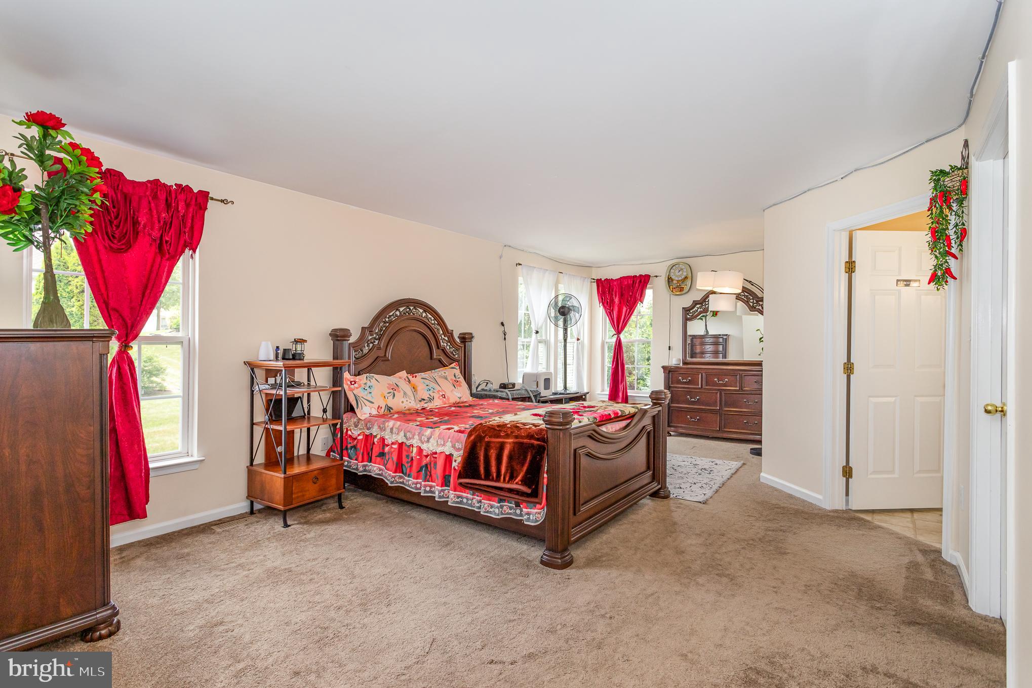 7485 Seneca Ridge Drive York, PA 17403 - Photo 14 of 45