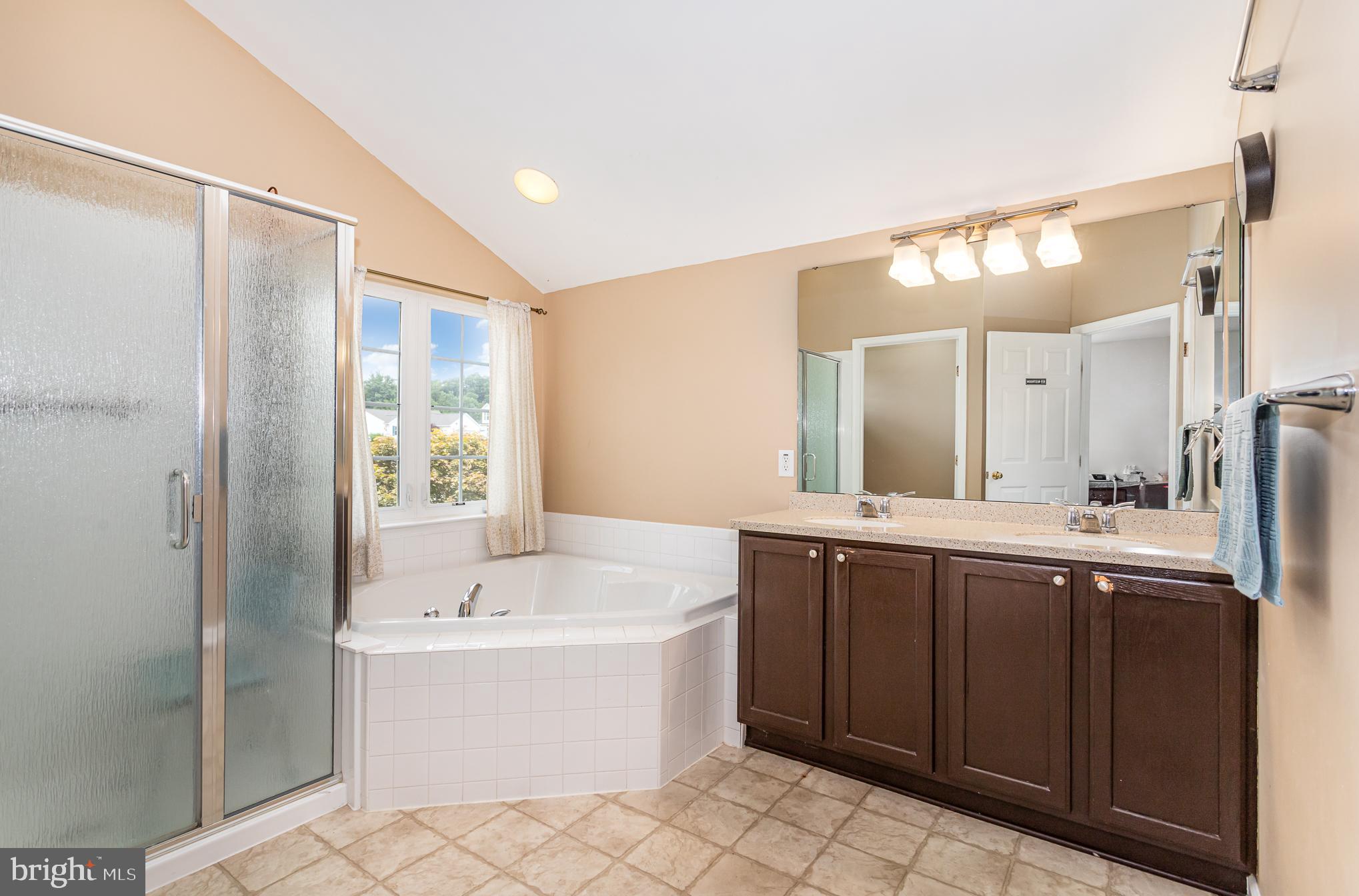 7485 Seneca Ridge Drive York, PA 17403 - Photo 17 of 45