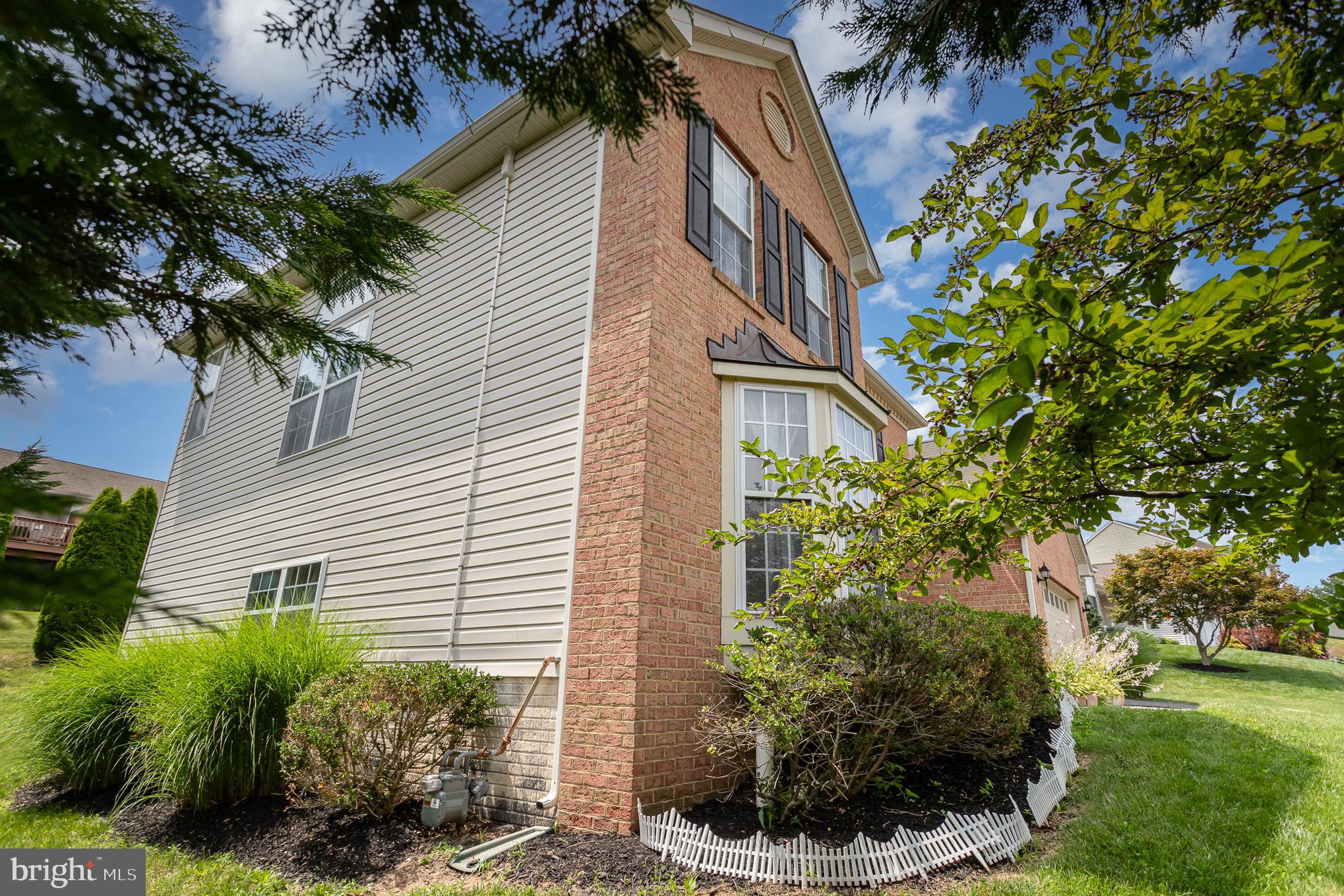 7485 Seneca Ridge Drive York, PA 17403 - Photo 5 of 45