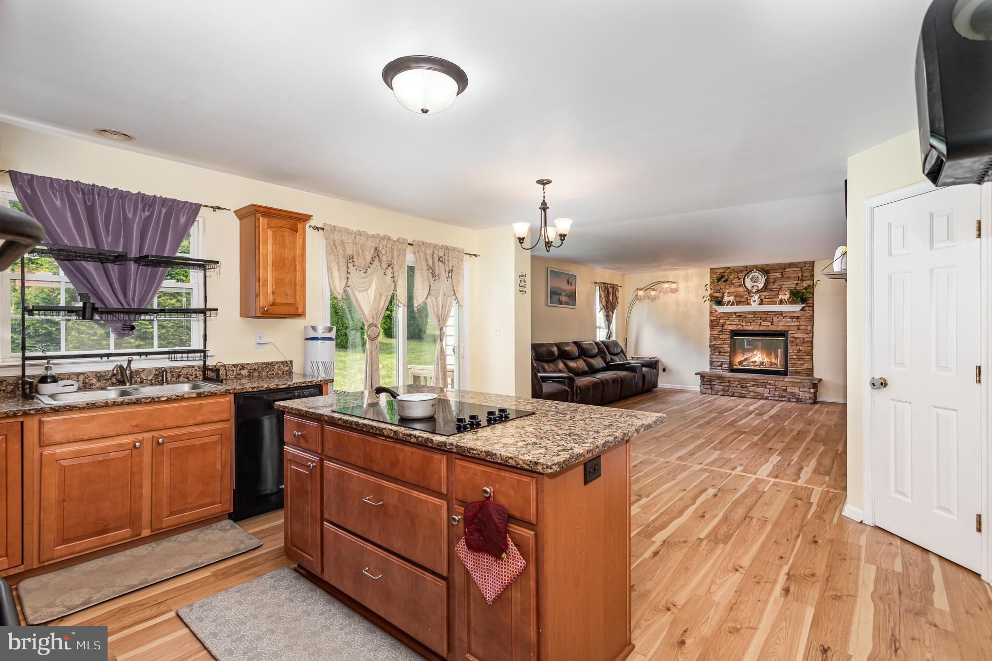 7485 Seneca Ridge Drive York, PA 17403 - Photo 7 of 45