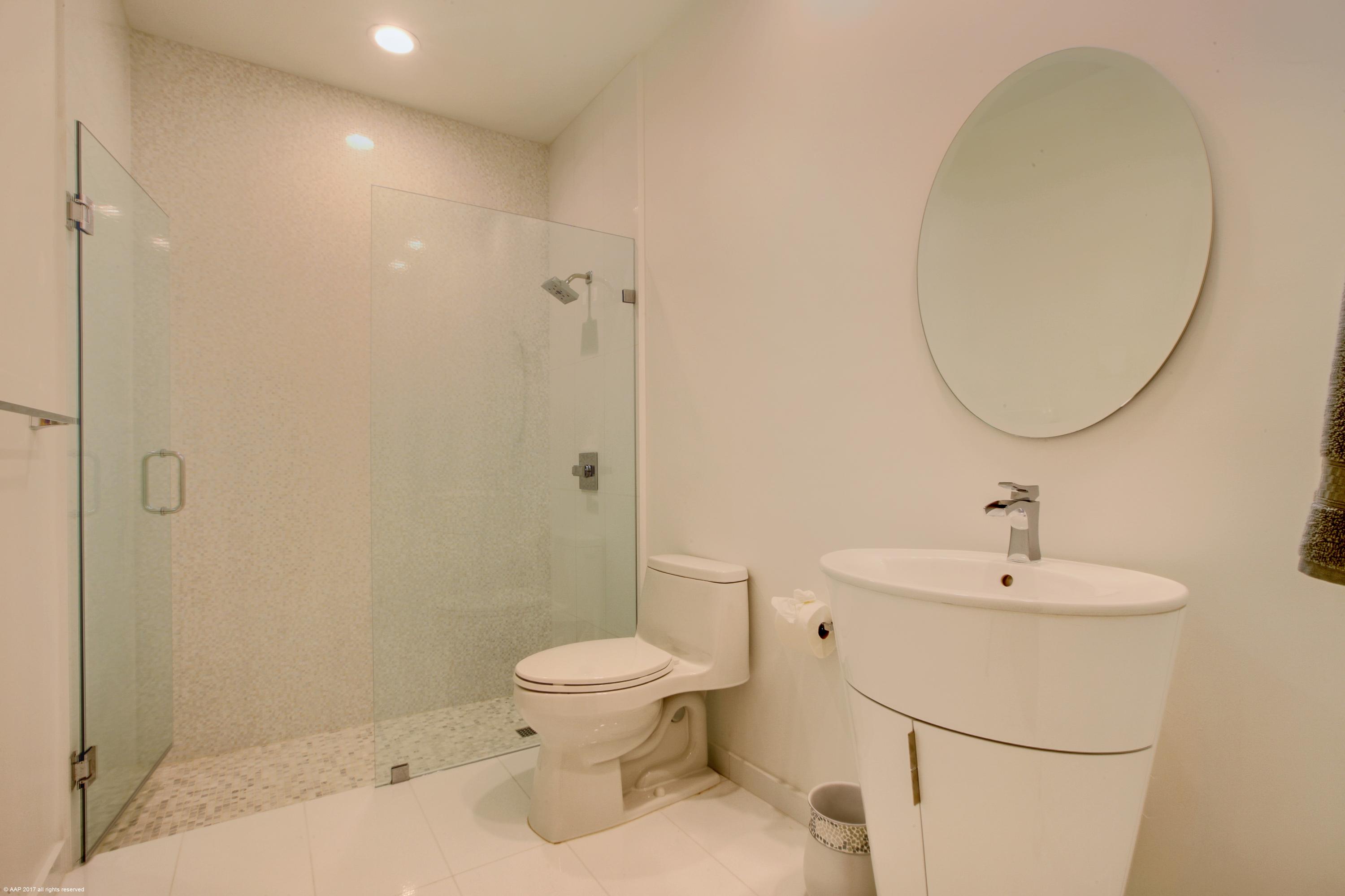 4901 Sanctuary Lane Boca Raton, FL 33431 - Photo 11 of 40 Cabana Bath