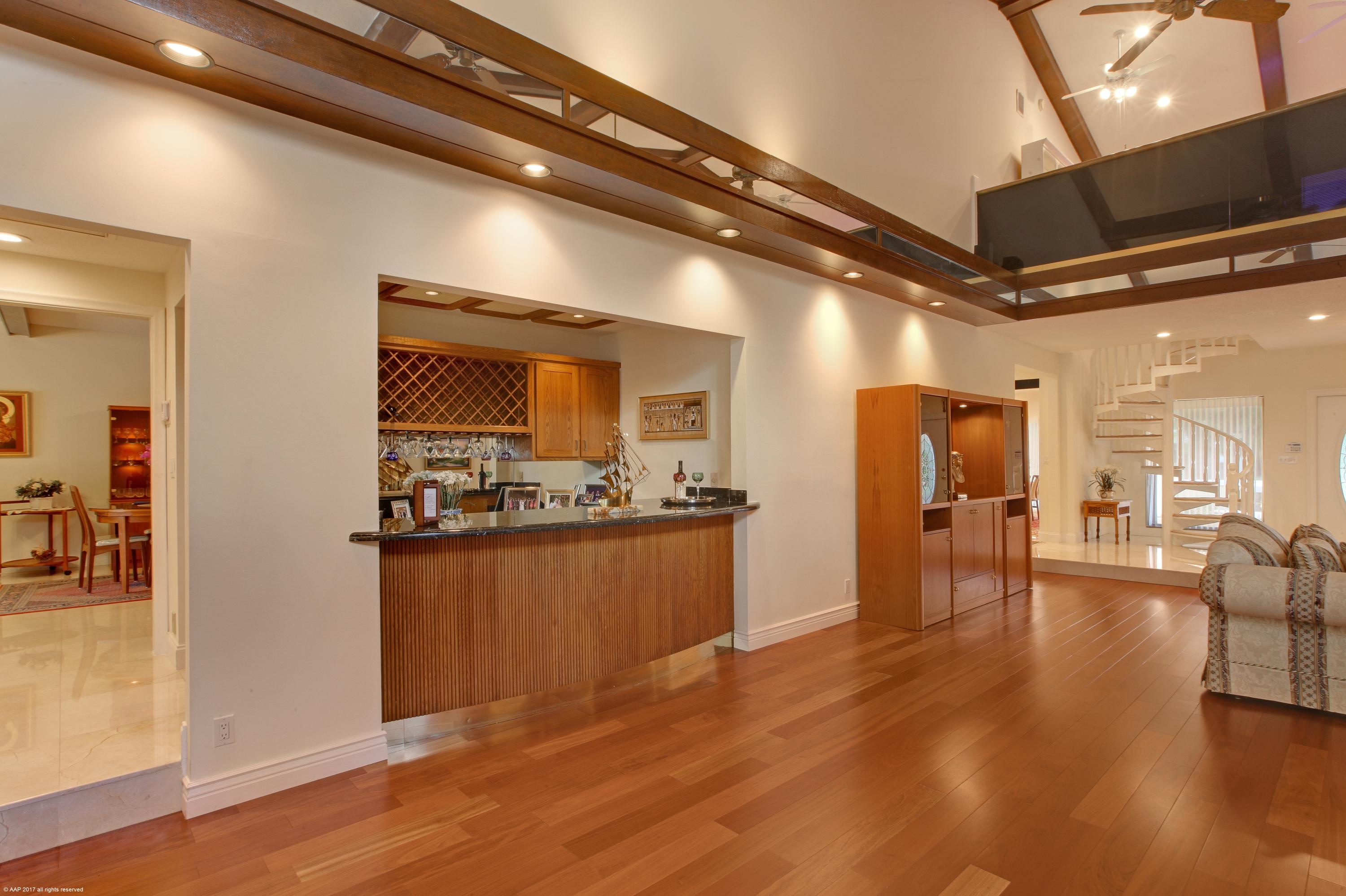 4901 Sanctuary Lane Boca Raton, FL 33431 - Photo 29 of 40 Wet Bar
