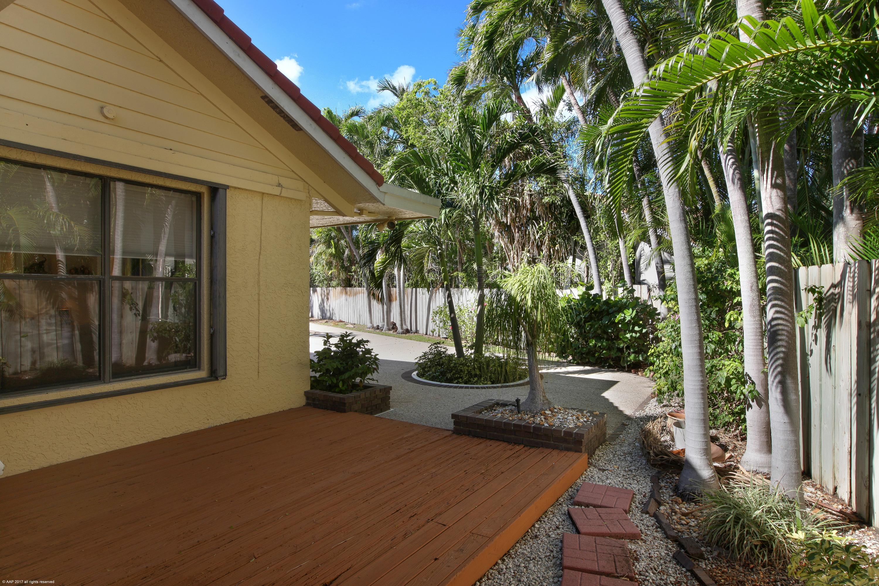 4901 Sanctuary Lane Boca Raton, FL 33431 - Photo 35 of 40 Patio