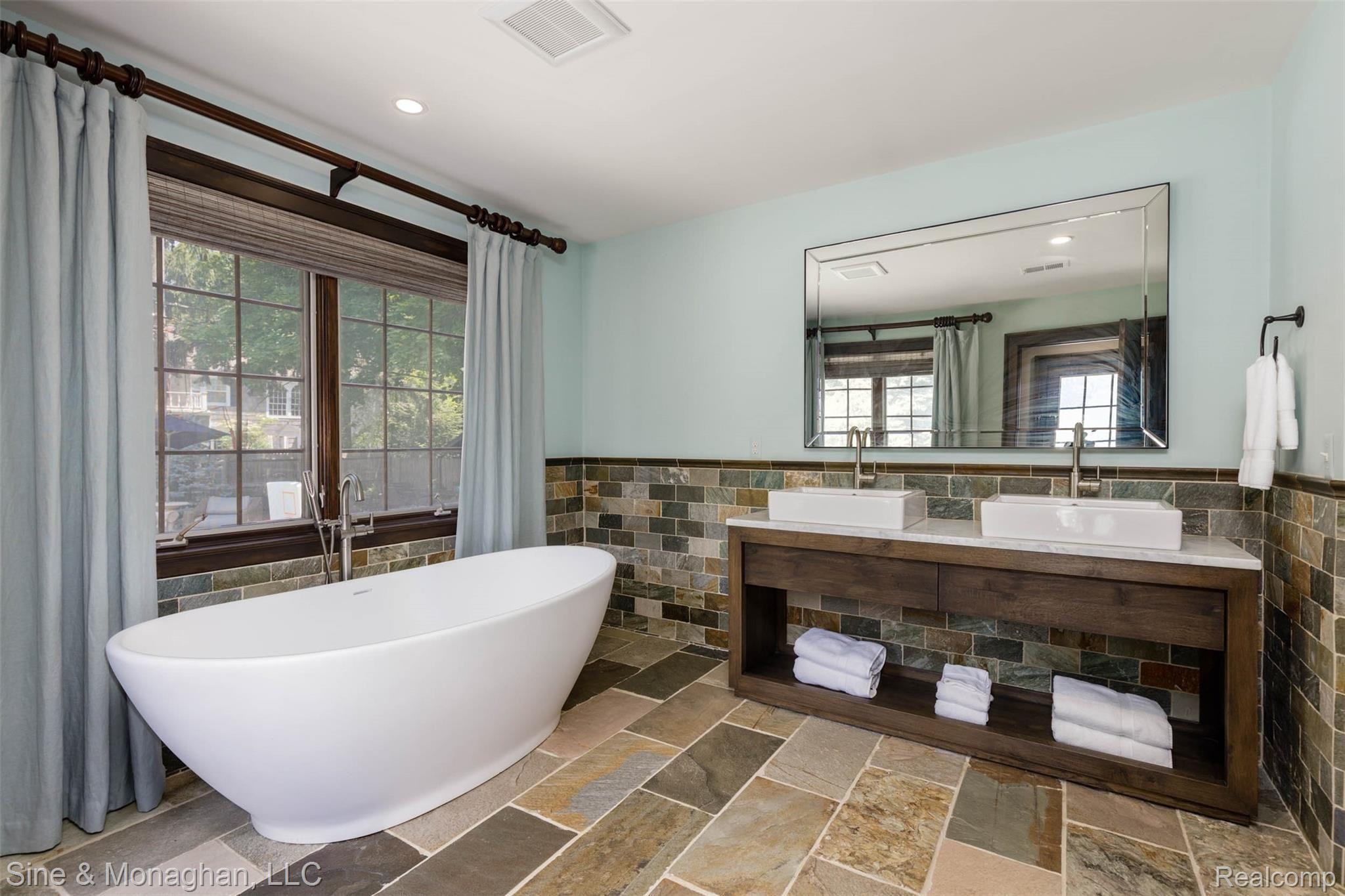 76 Cloverly Road Grosse Pointe, MI 48236 - Photo 30 of 74 76 Cloverly-32.jpg