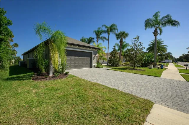 $1,290,000 | 27 South Riverwalk Drive, Palm Coast, FL 32137