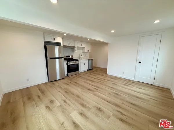 $1,995 | 1021 Venice Boulevard, Unit 4, Los Angeles, CA 90015