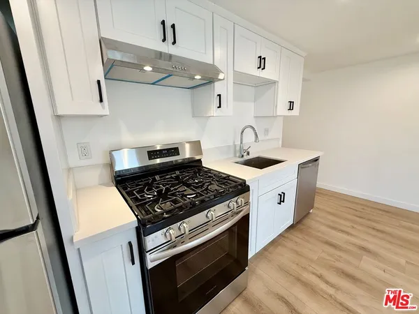 $1,995 | 1021 Venice Boulevard, Unit 4, Los Angeles, CA 90015