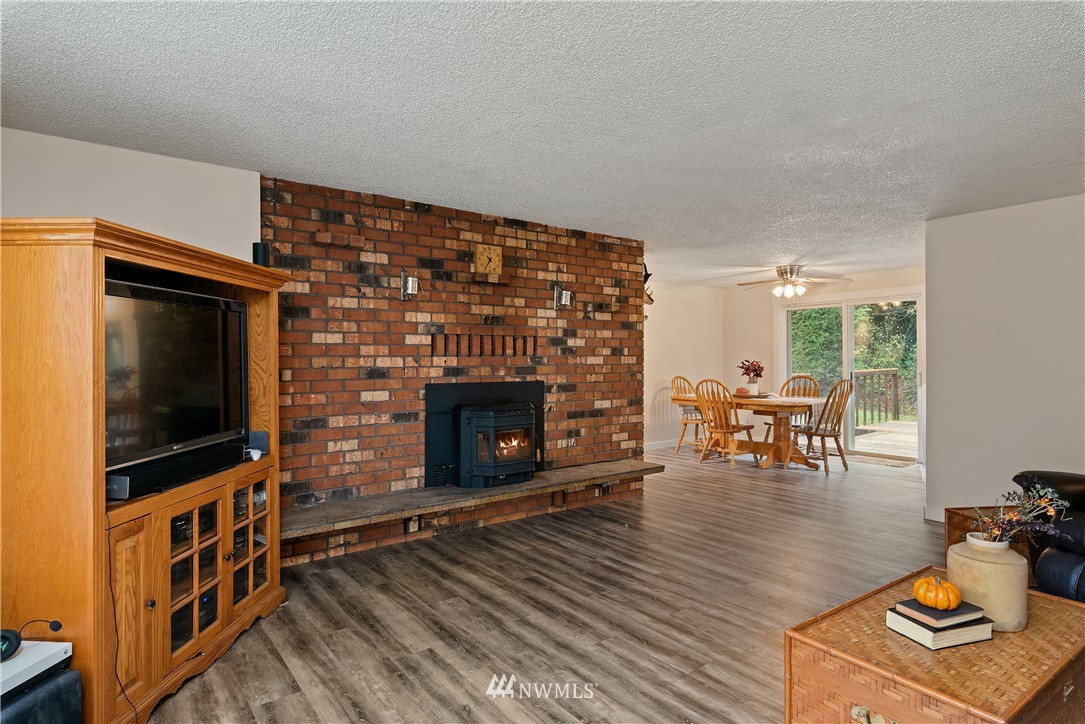 210 Northeast Newkirk Road Belfair, WA 98528 - Photo 11 of 35 Gallery Image 11