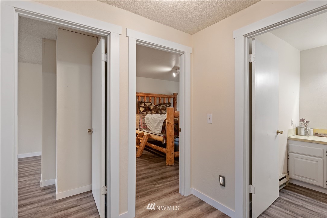 210 Northeast Newkirk Road Belfair, WA 98528 - Photo 13 of 35 Gallery Image 13