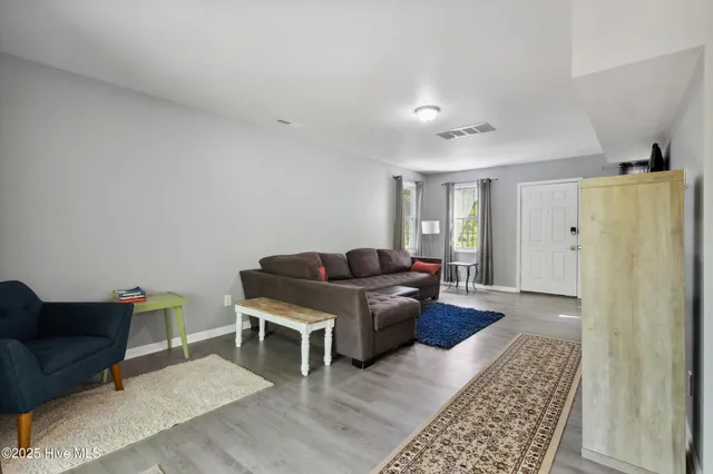 $399,000 | 975 River Bend Drive, Burgaw, NC 28425