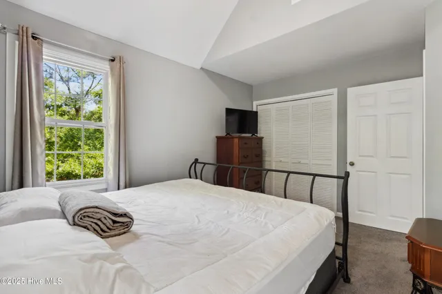 $399,000 | 975 River Bend Drive, Burgaw, NC 28425