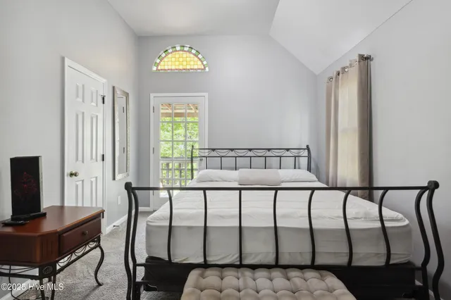 $399,000 | 975 River Bend Drive, Burgaw, NC 28425