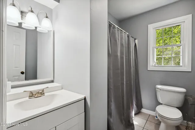 $399,000 | 975 River Bend Drive, Burgaw, NC 28425