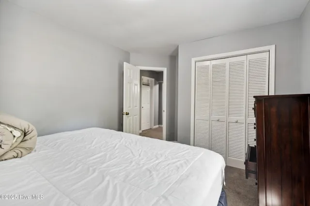 $399,000 | 975 River Bend Drive, Burgaw, NC 28425