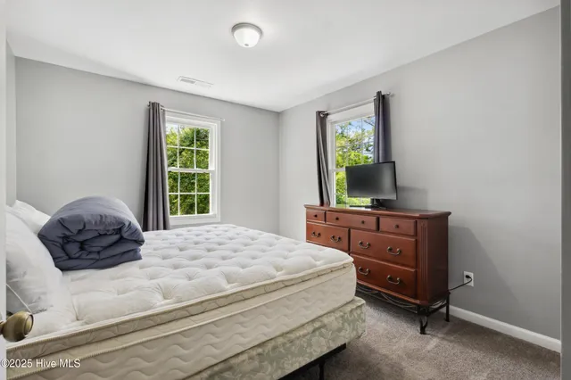 $399,000 | 975 River Bend Drive, Burgaw, NC 28425