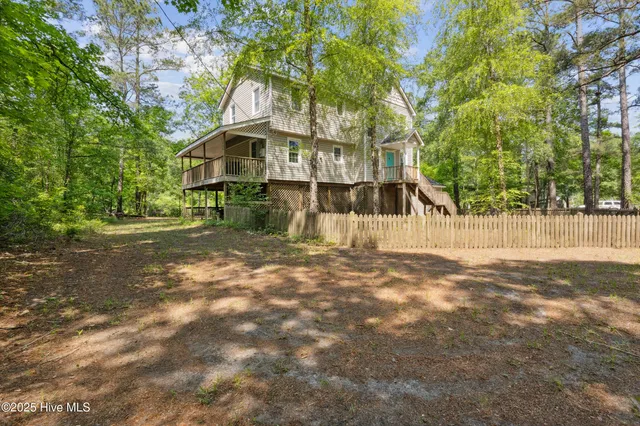 $399,000 | 975 River Bend Drive, Burgaw, NC 28425