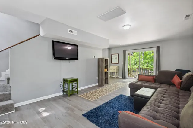 $399,000 | 975 River Bend Drive, Burgaw, NC 28425