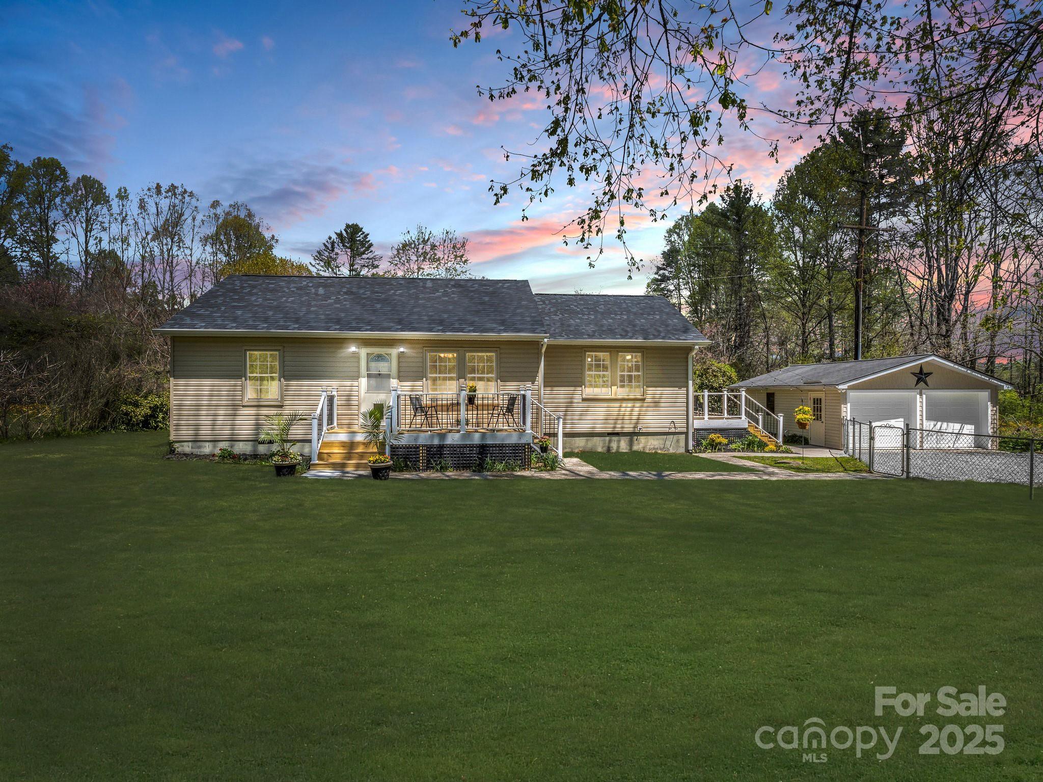 565 Nicholson Creek Road Brevard, NC 28712 - Photo 5 of 45