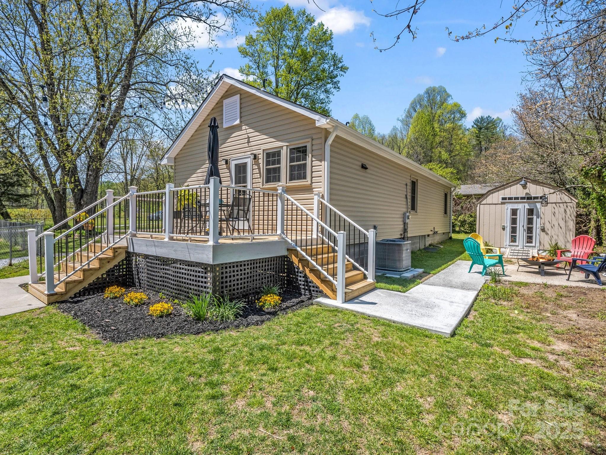 565 Nicholson Creek Road Brevard, NC 28712 - Photo 6 of 45