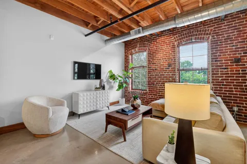 $518,000 | 1725 14th Street, Unit 206, Sacramento, CA 95811