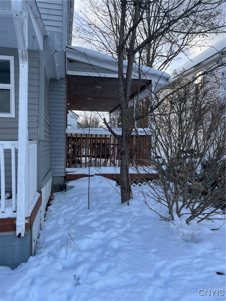 19 Grove Avenue Auburn, NY 13021 - Photo 3 of 16 Covered side porch