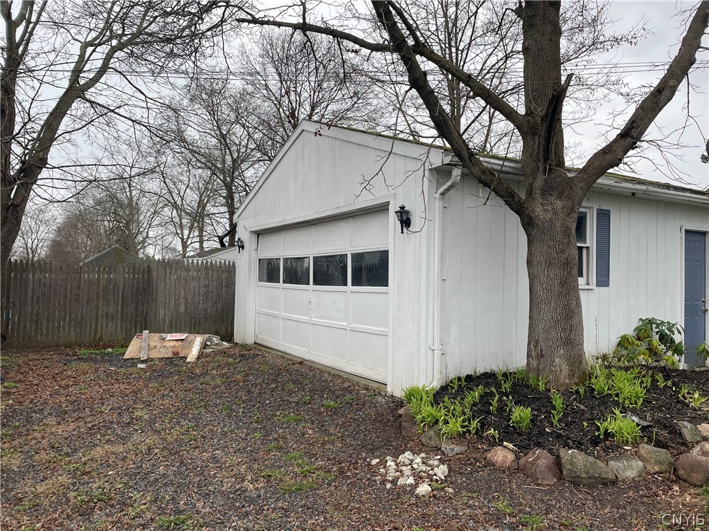 19 Grove Avenue Auburn, NY 13021 - Photo 4 of 18