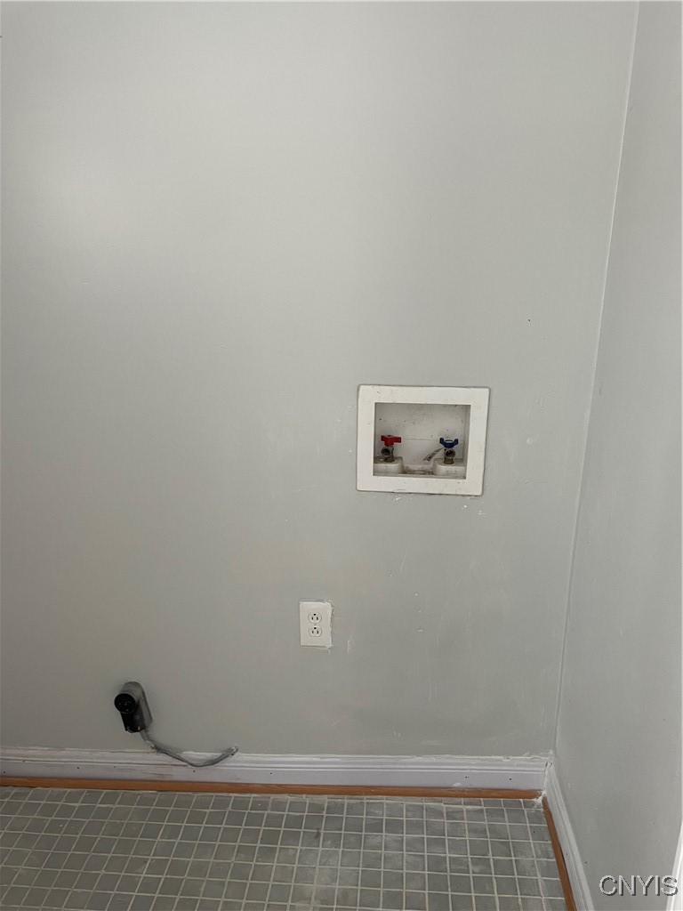 19 Grove Avenue Auburn, NY 13021 - Photo 7 of 18 1st floor laundry