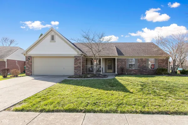 $319,900 | 1444 Sweet Gum Drive South, Brownsburg, IN 46112