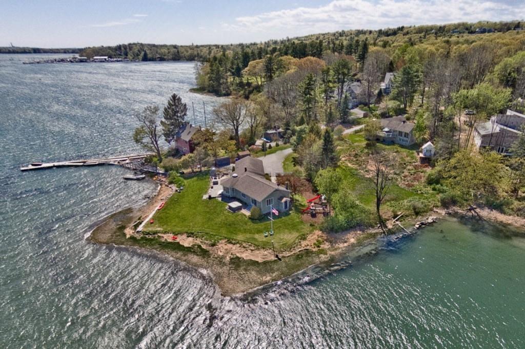7 Weston Point Road Freeport, ME 04032 - Photo 2 of 35 Photo