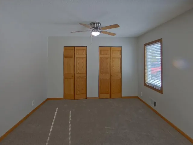 $2,499 | 2931 Woodbridge Street, Roseville, MN 55113