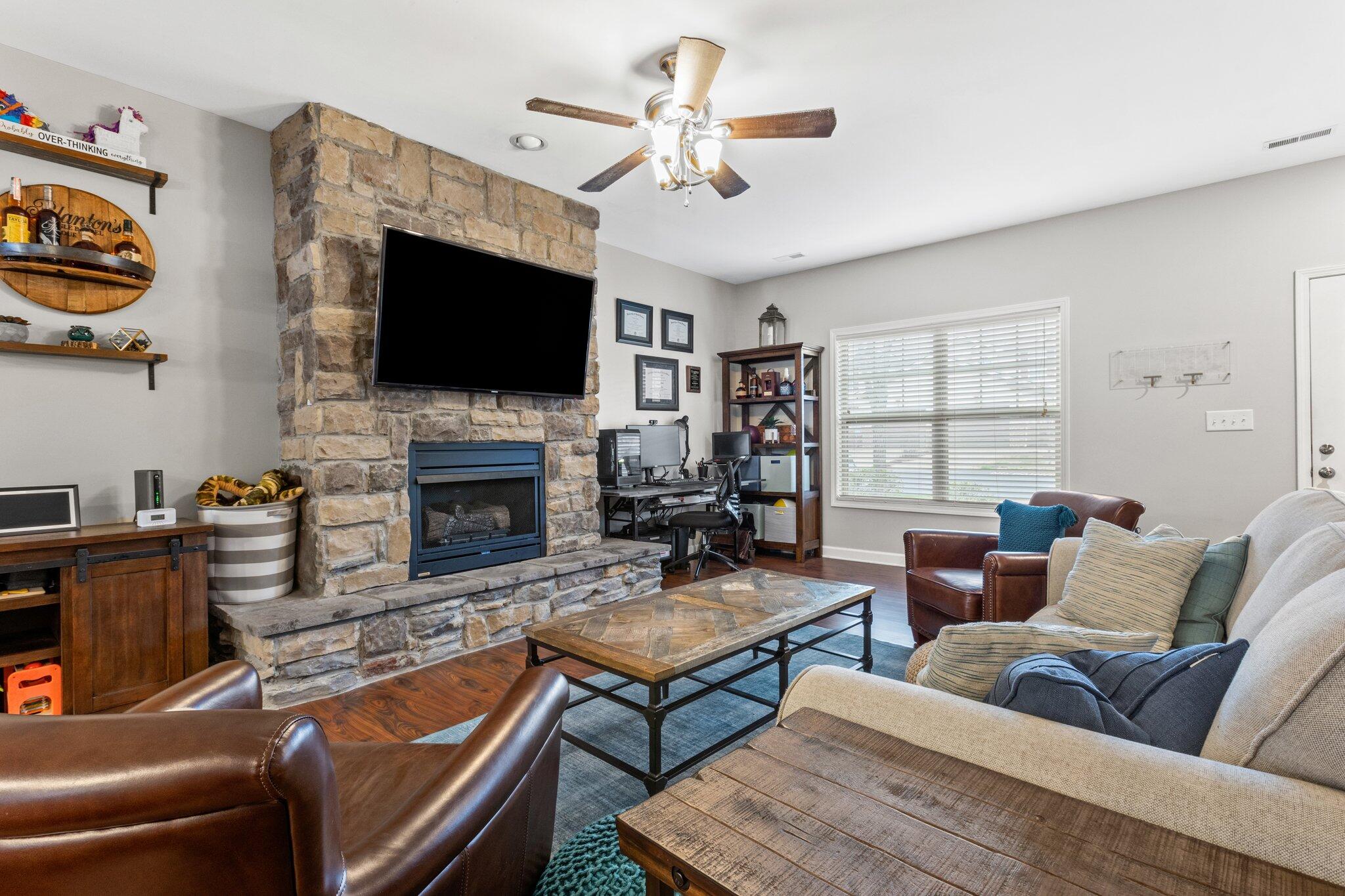 215 Regency Point Path Lexington, KY 40503 - Photo 7 of 25 6-web-or-mls-IMG_0660