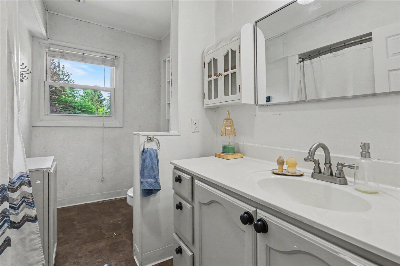 315 West Tuttle Road Ionia, MI 48846 - Photo 6 of 16