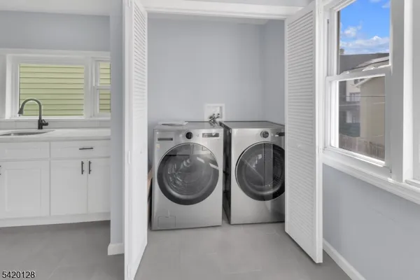 $2,400 | 157 Fairmount Avenue, Unit 2, Newark, NJ 07103