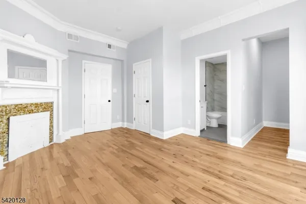 $2,400 | 157 Fairmount Avenue, Unit 2, Newark, NJ 07103