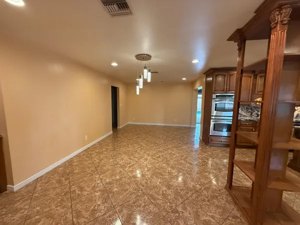 $2,800 | 4028 West Augusta Avenue, Phoenix, AZ 85051