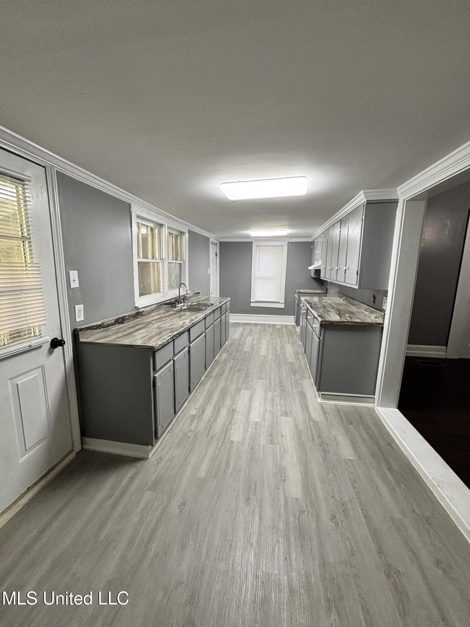 313 Garfield Street New Albany, MS 38652 - Photo 12 of 13 Kitchen