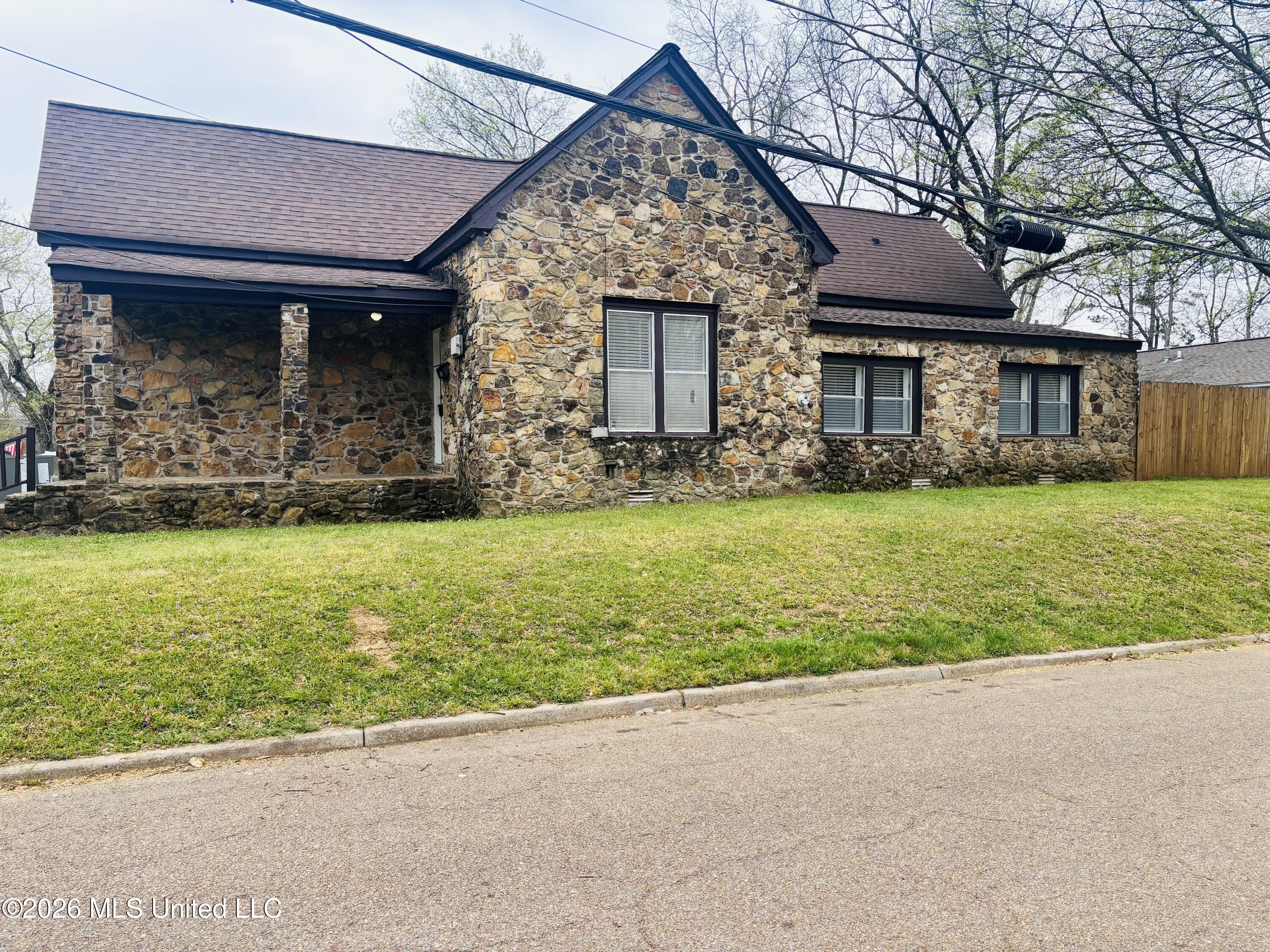 313 Garfield Street New Albany, MS 38652 - Photo 13 of 13 IMG_2412
