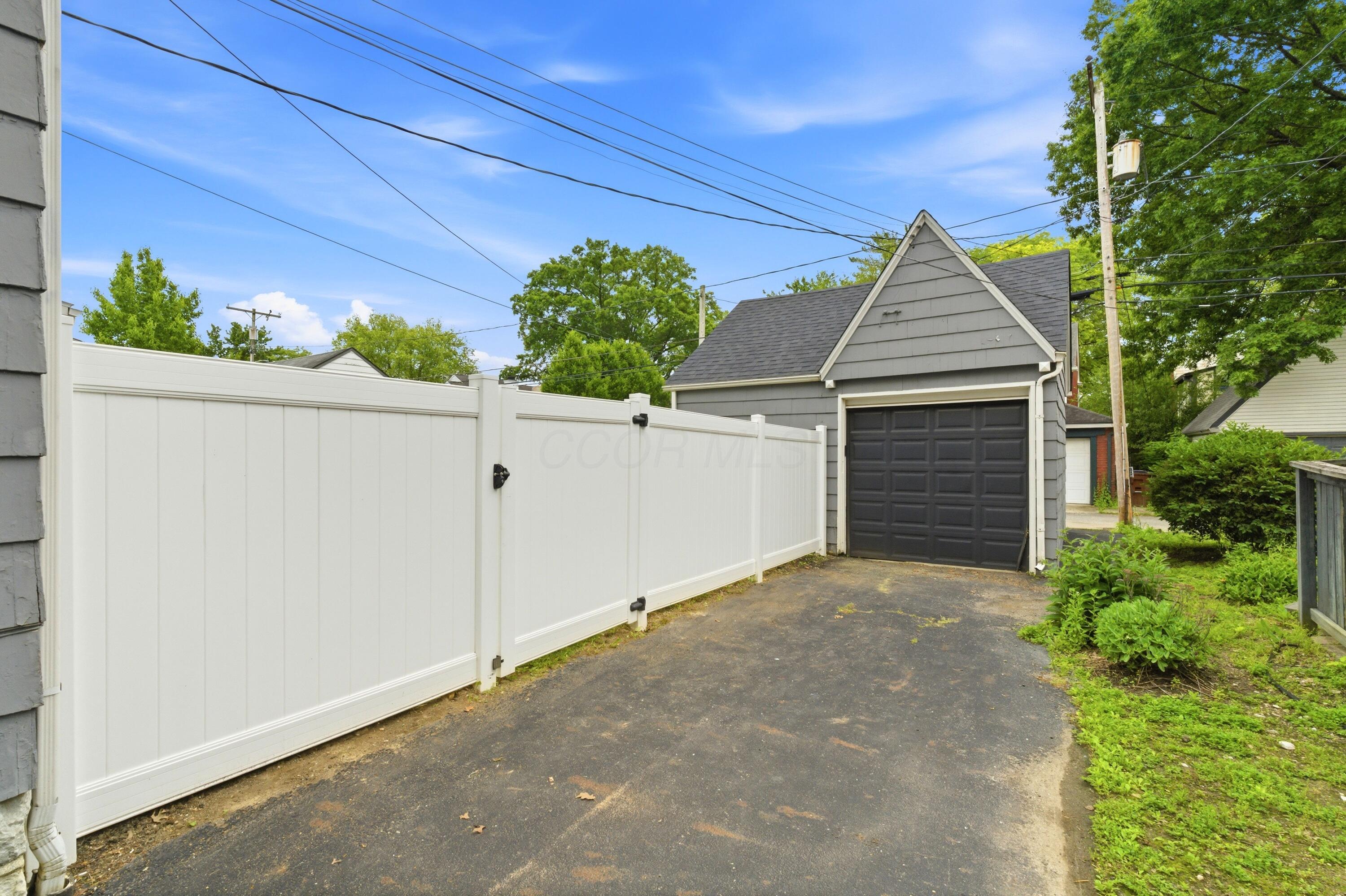 2565 Bexley Park Road Bexley, OH 43209 - Photo 55 of 55 Fenced yard/ 2 car garage