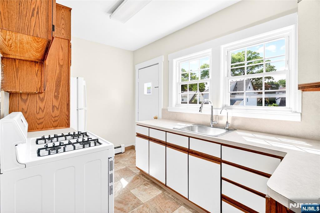 825 Main Street, Unit A Hackensack, NJ 07601 - Photo 15 of 48
