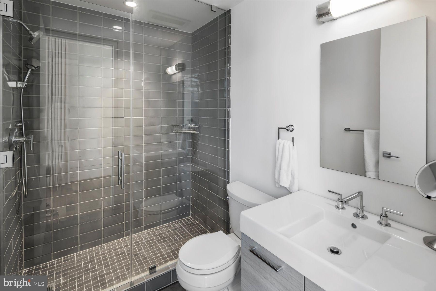 1101 Locust Street, Unit 11E Philadelphia, PA 19107 - Photo 35 of 46