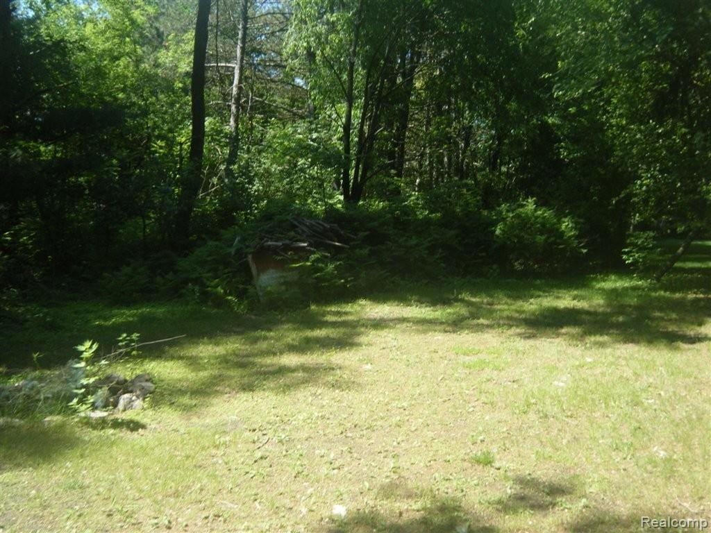 2201 Oak Grove Road Howell, MI 48855 - Photo 15 of 17 New Pics of Oak Grove 004.jpg